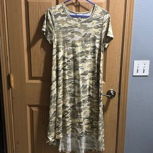 EUC LULAROE CARLY
